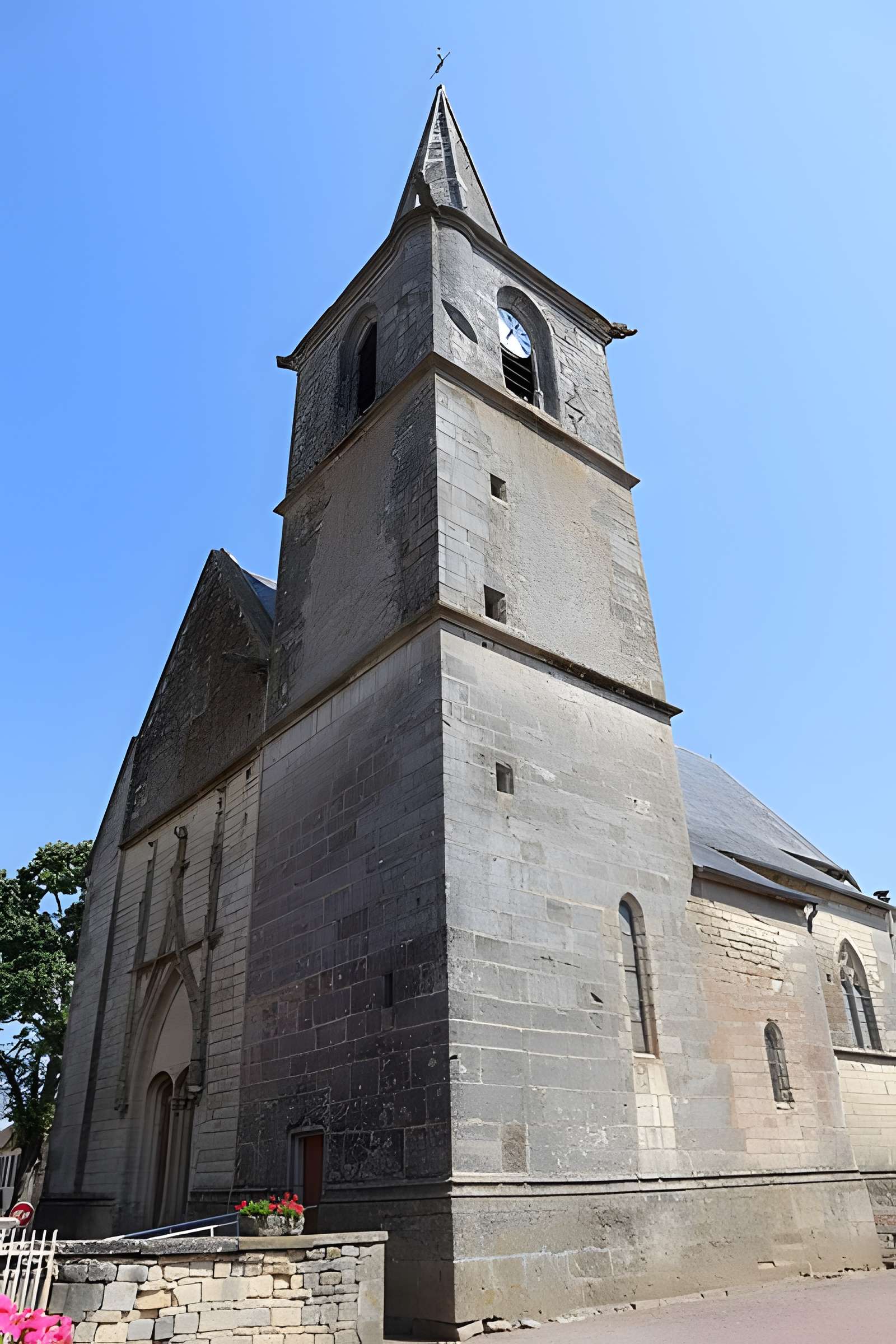 Église Saint-Franchy d'Amazy