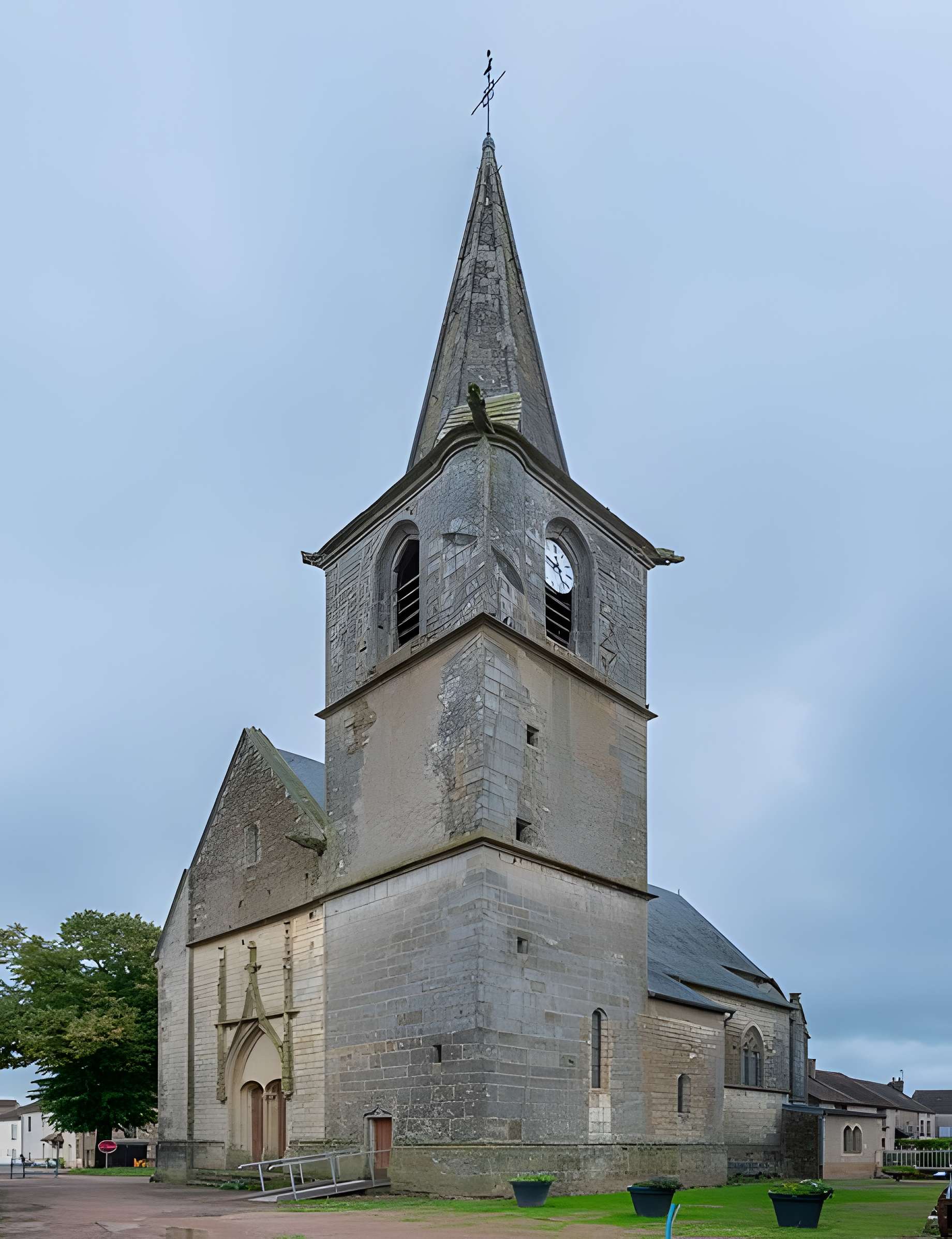 Église Saint-Franchy d'Amazy