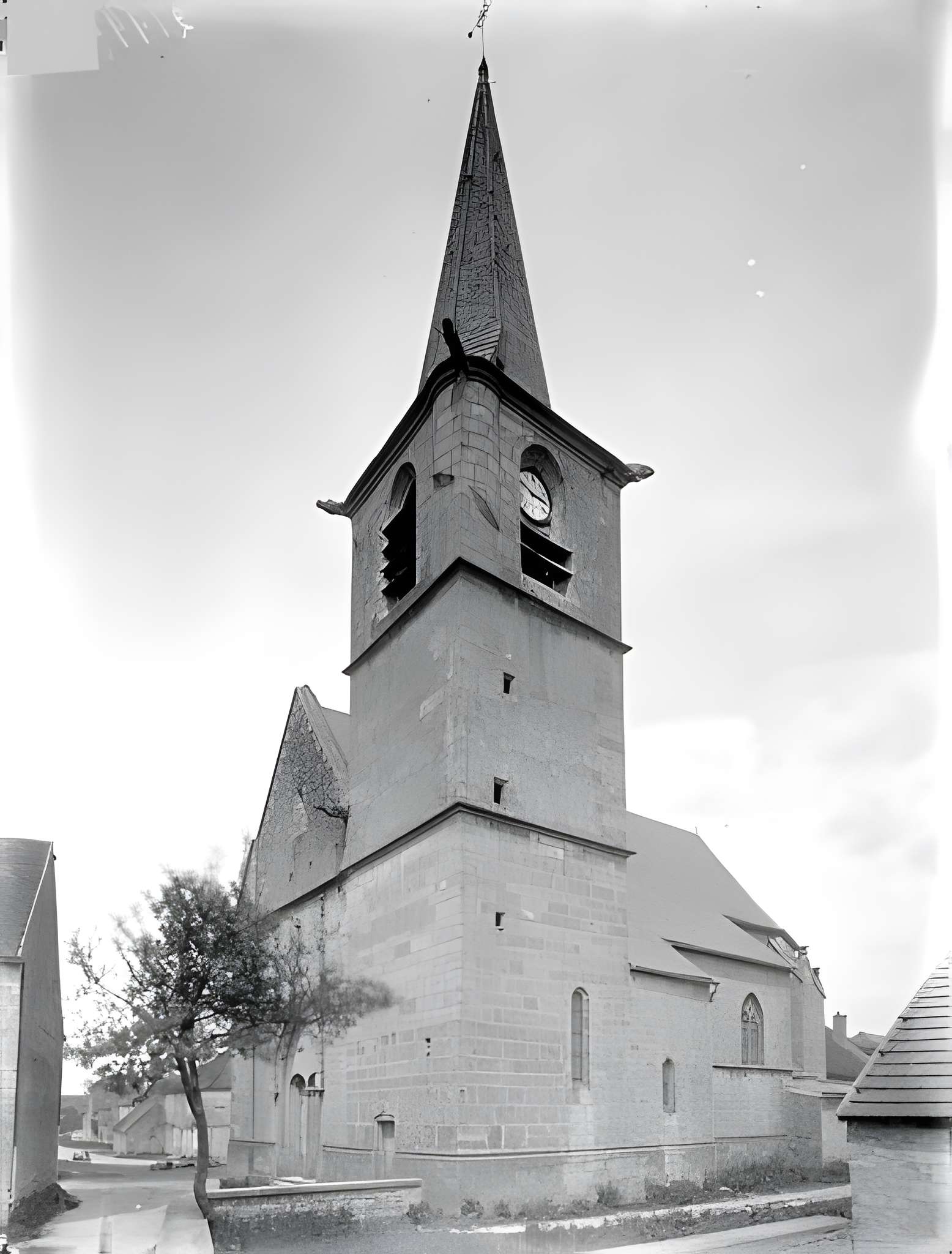 Église Saint-Franchy d'Amazy