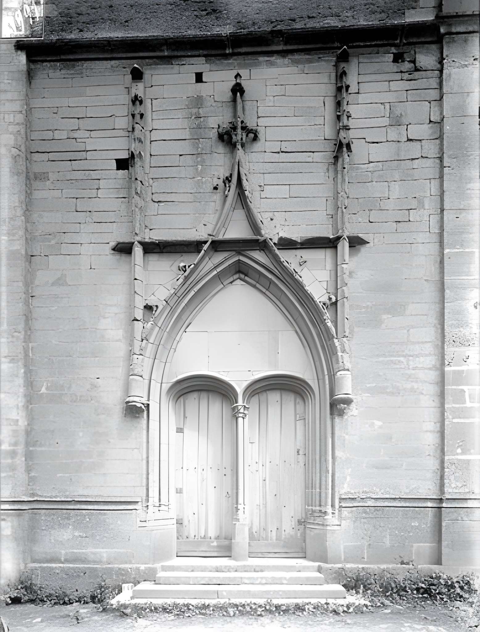 Église Saint-Franchy d'Amazy