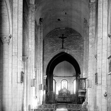 Église Saint-Genès de Châteaumeillant