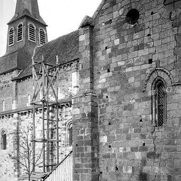 Église Saint-Genès de Châteaumeillant