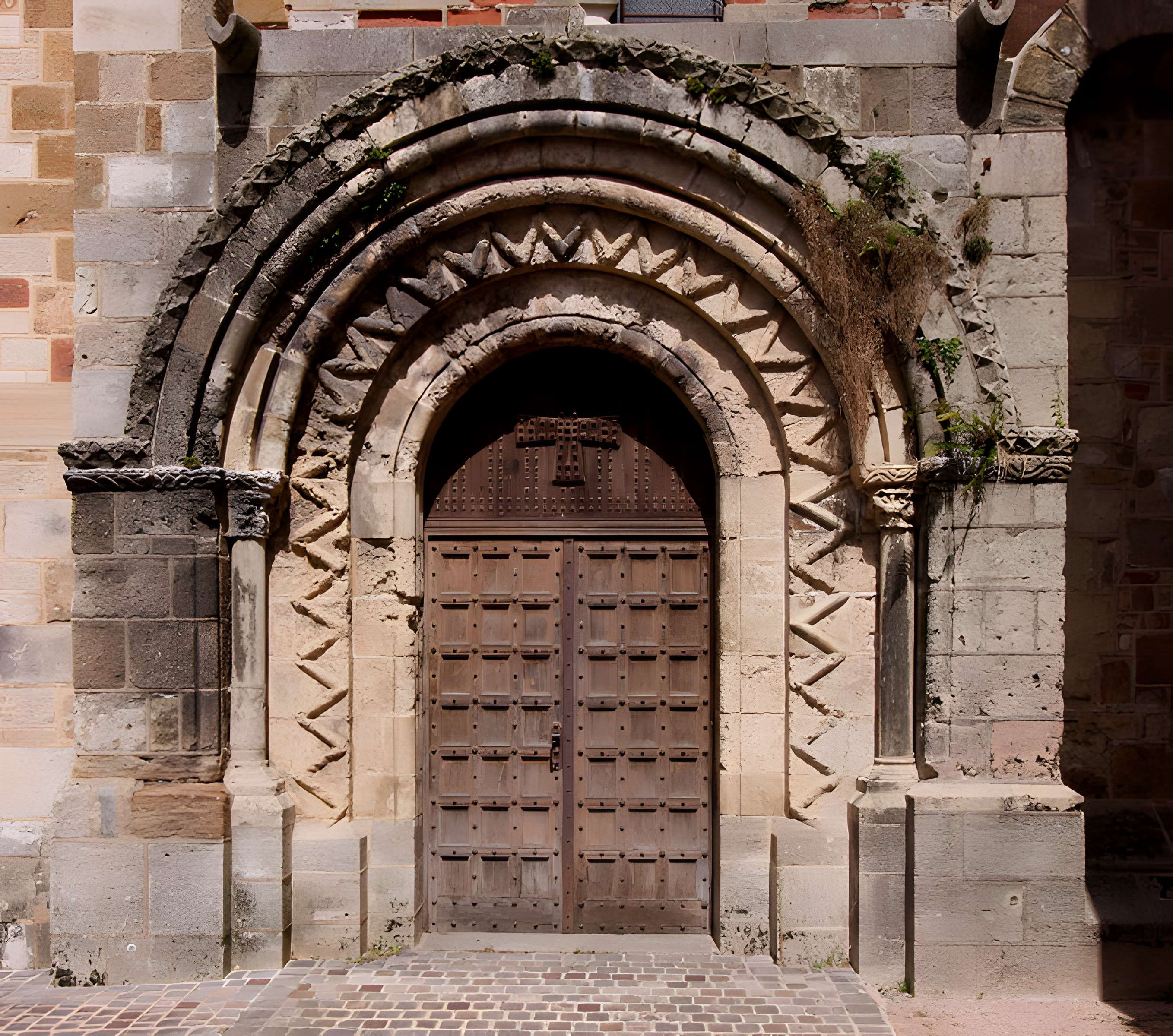 Église Saint-Genès de Châteaumeillant