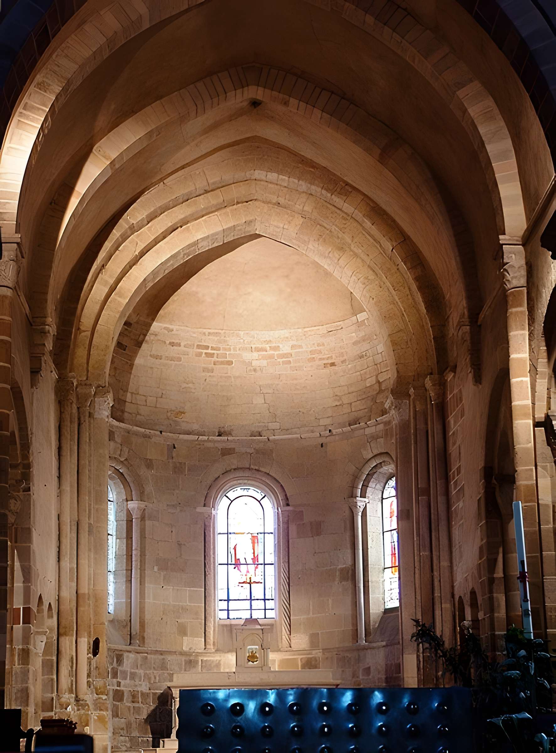Église Saint-Genès de Châteaumeillant