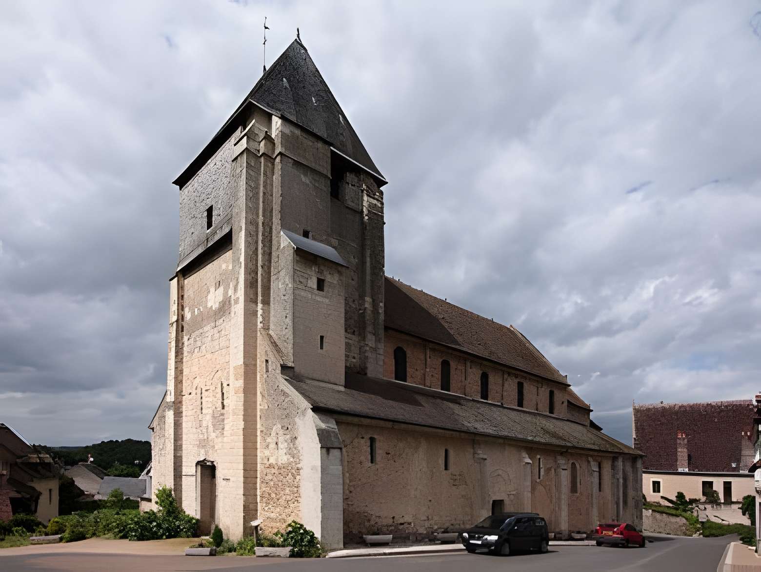 Église Saint-Genest de Lavardin 