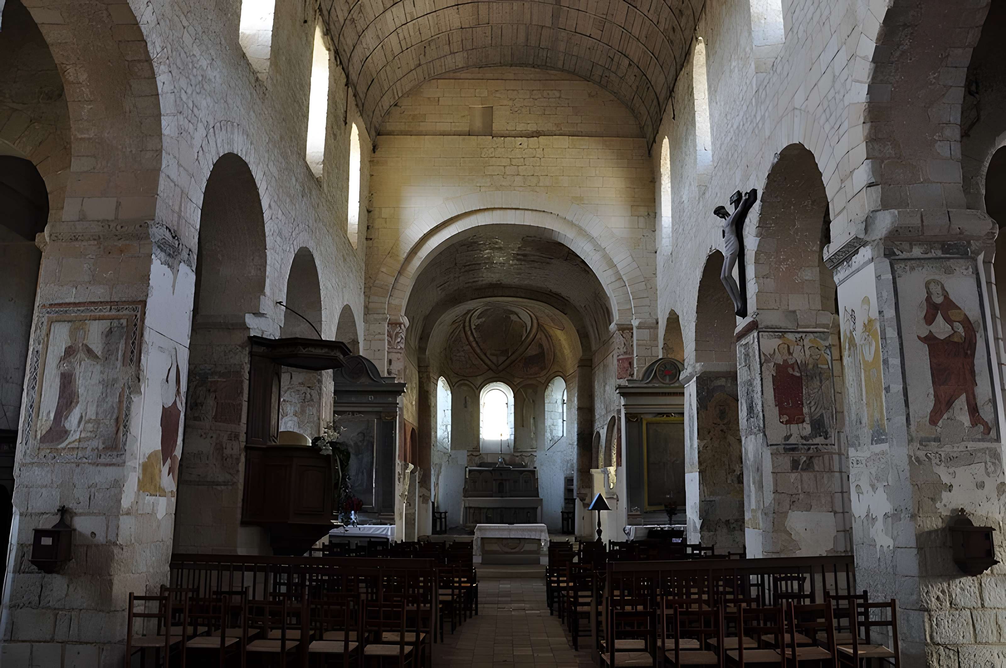 Église Saint-Genest de Lavardin