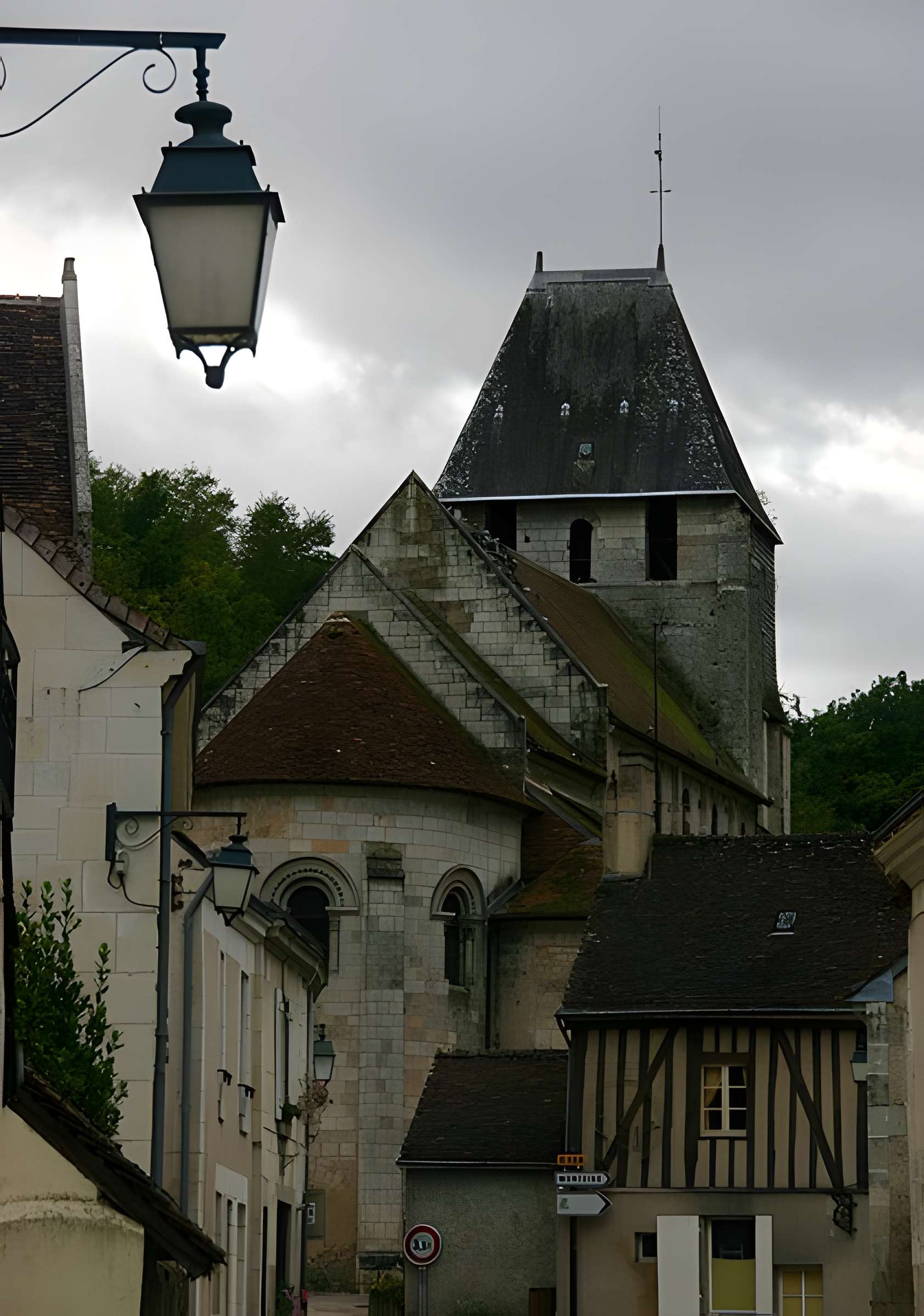 Église Saint-Genest de Lavardin