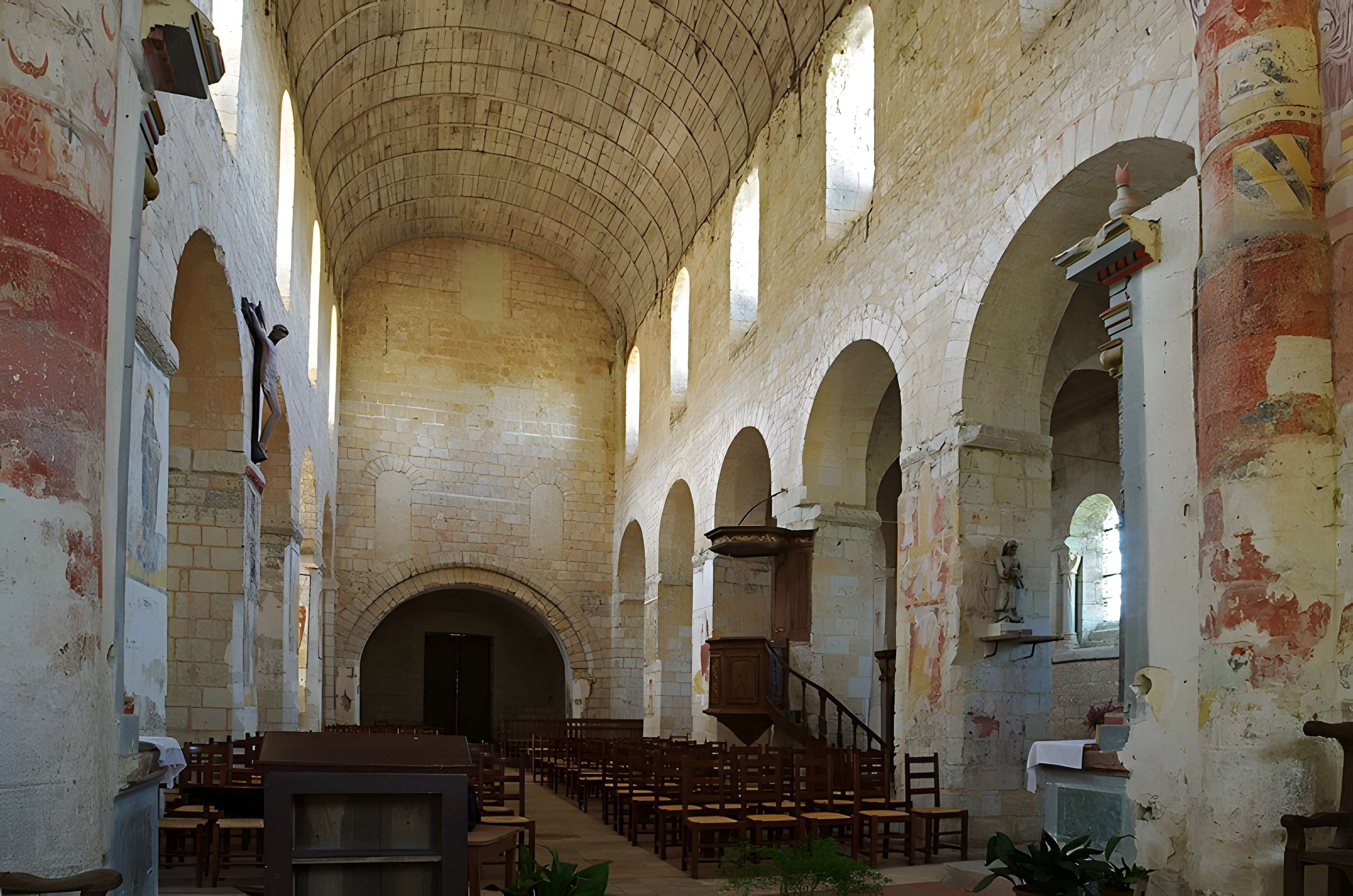 Église Saint-Genest de Lavardin