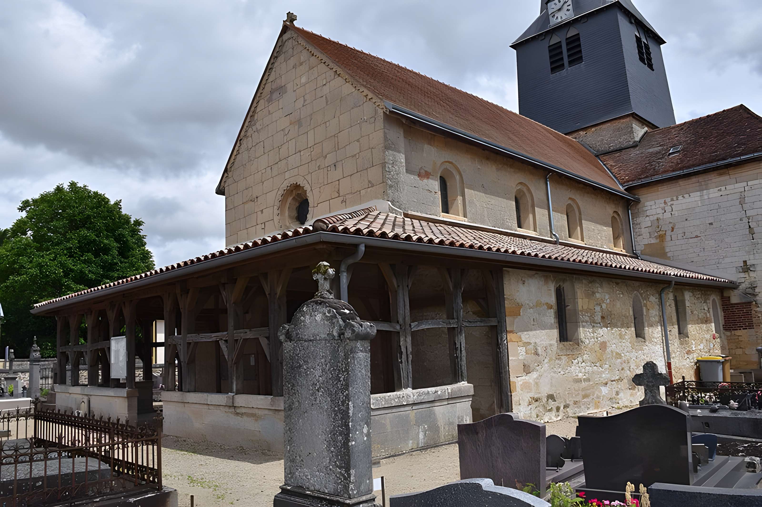 Église Saint-Georges de Larzicourt