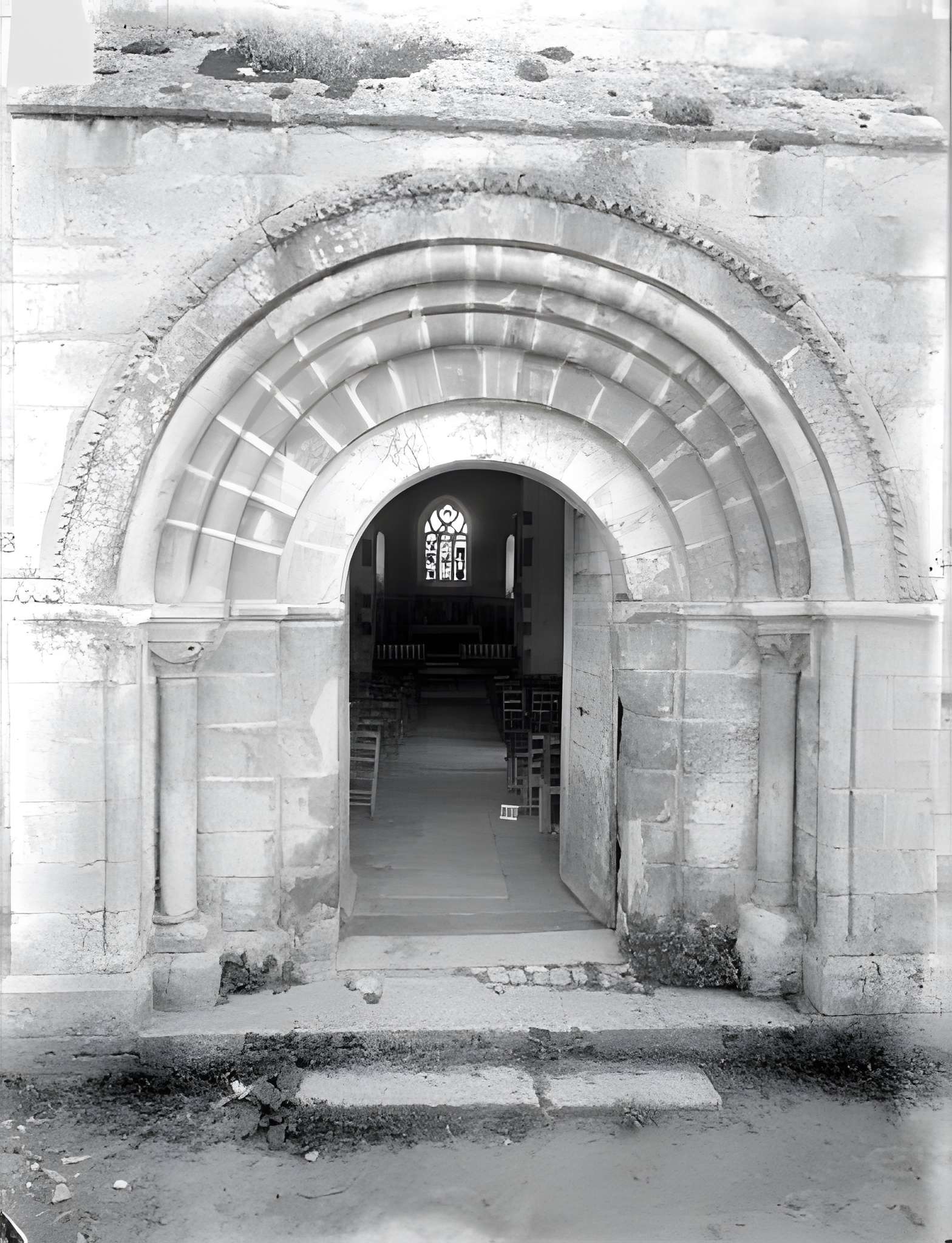 Église Saint-Georges de Saint-Jeanvrin