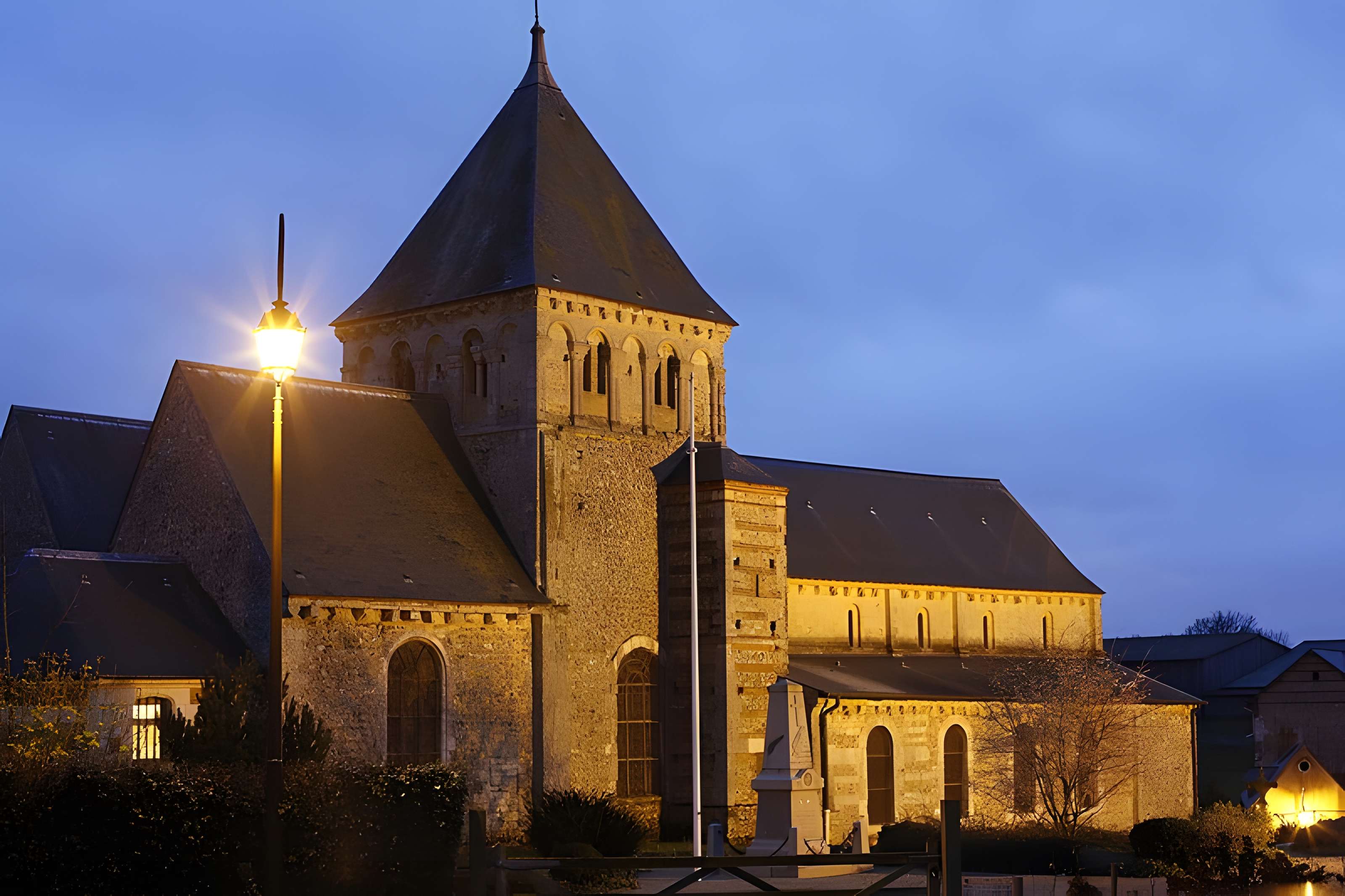 Église Saint-Germain de Manéglise