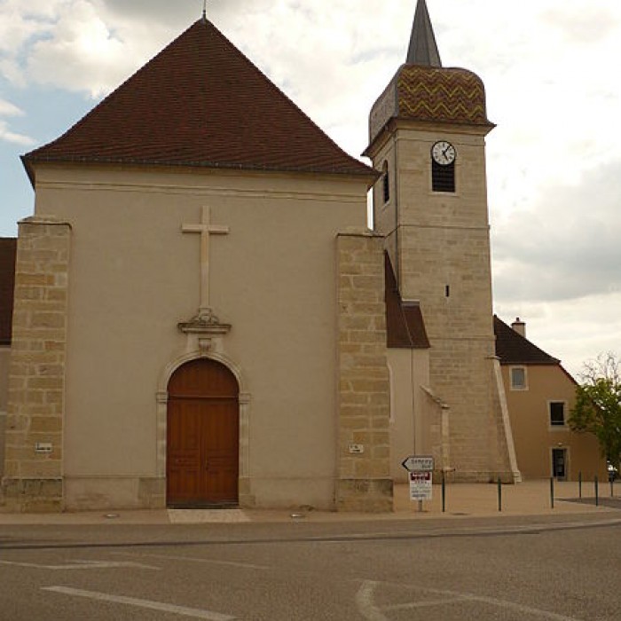 Photo de Église Saint-Germain de Parcey et croix