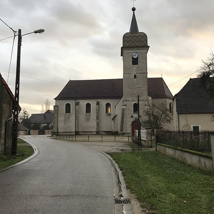 Photo de Église Saint-Germain de Parcey et croix