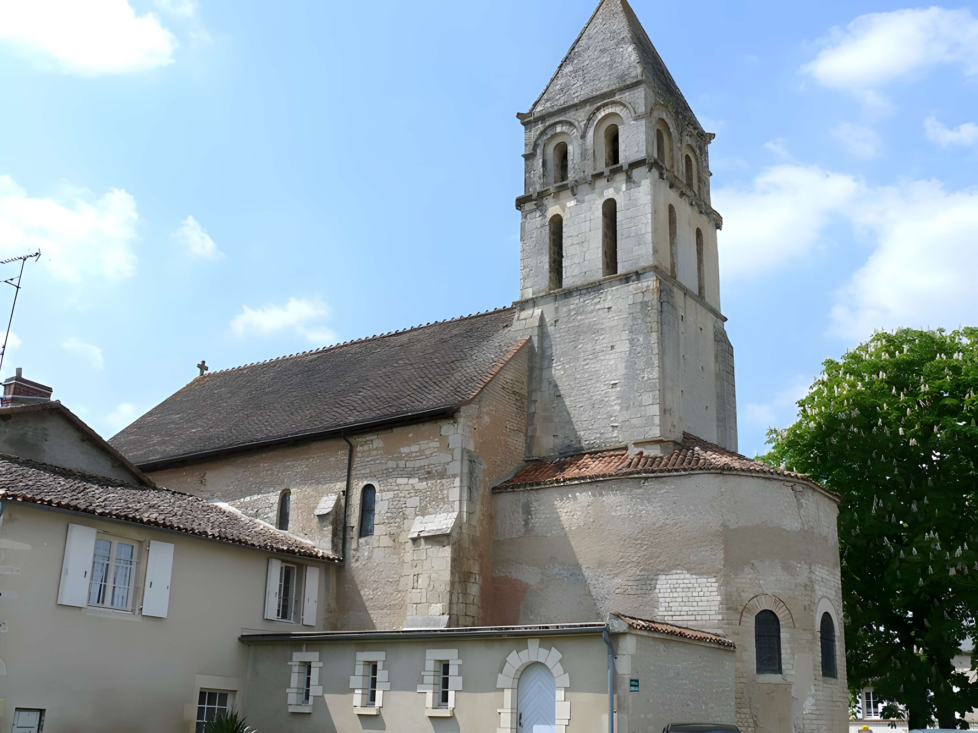 Église Saint-Gervais-et-Saint-Protais de Civaux