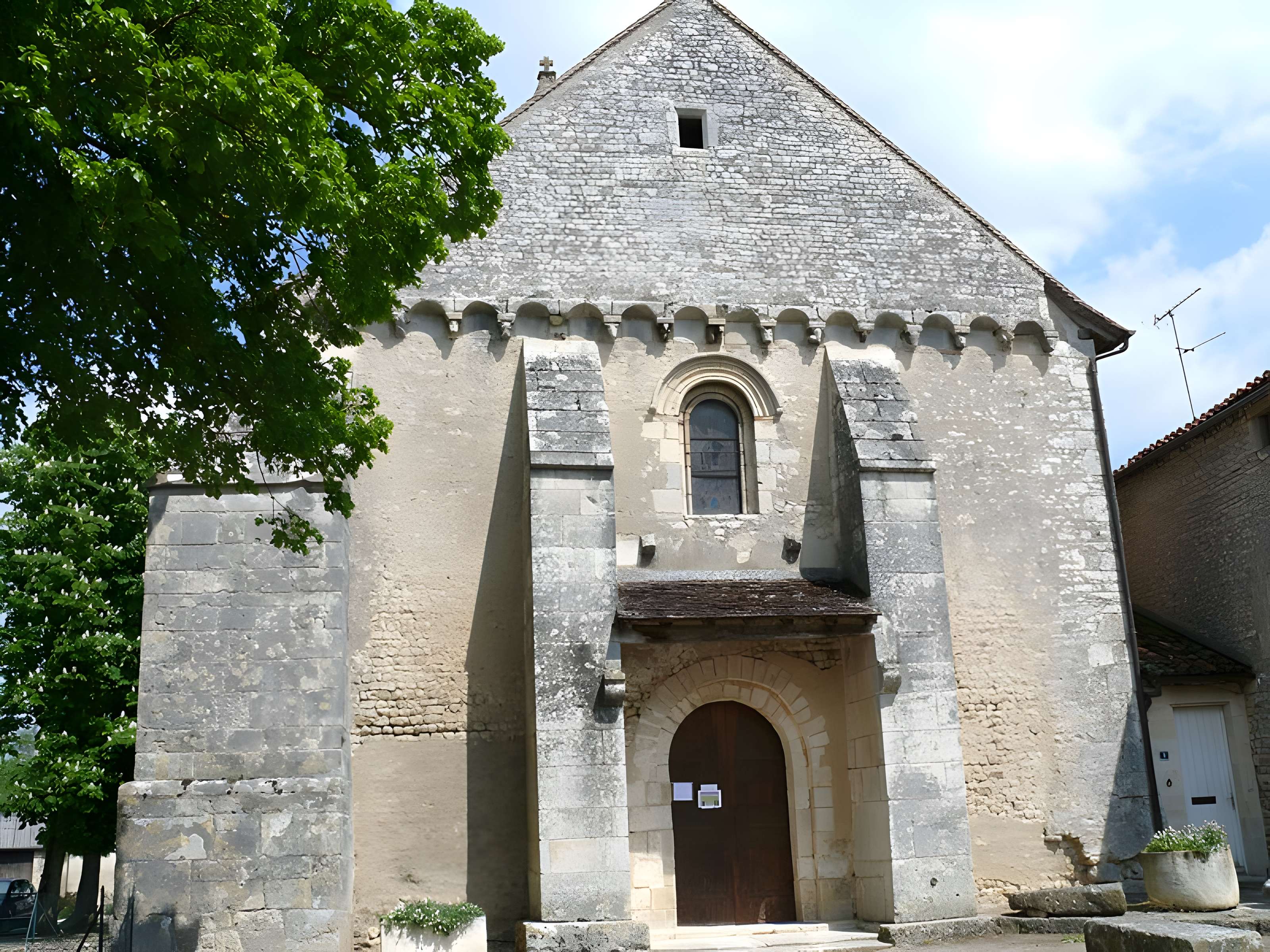 Église Saint-Gervais-et-Saint-Protais de Civaux