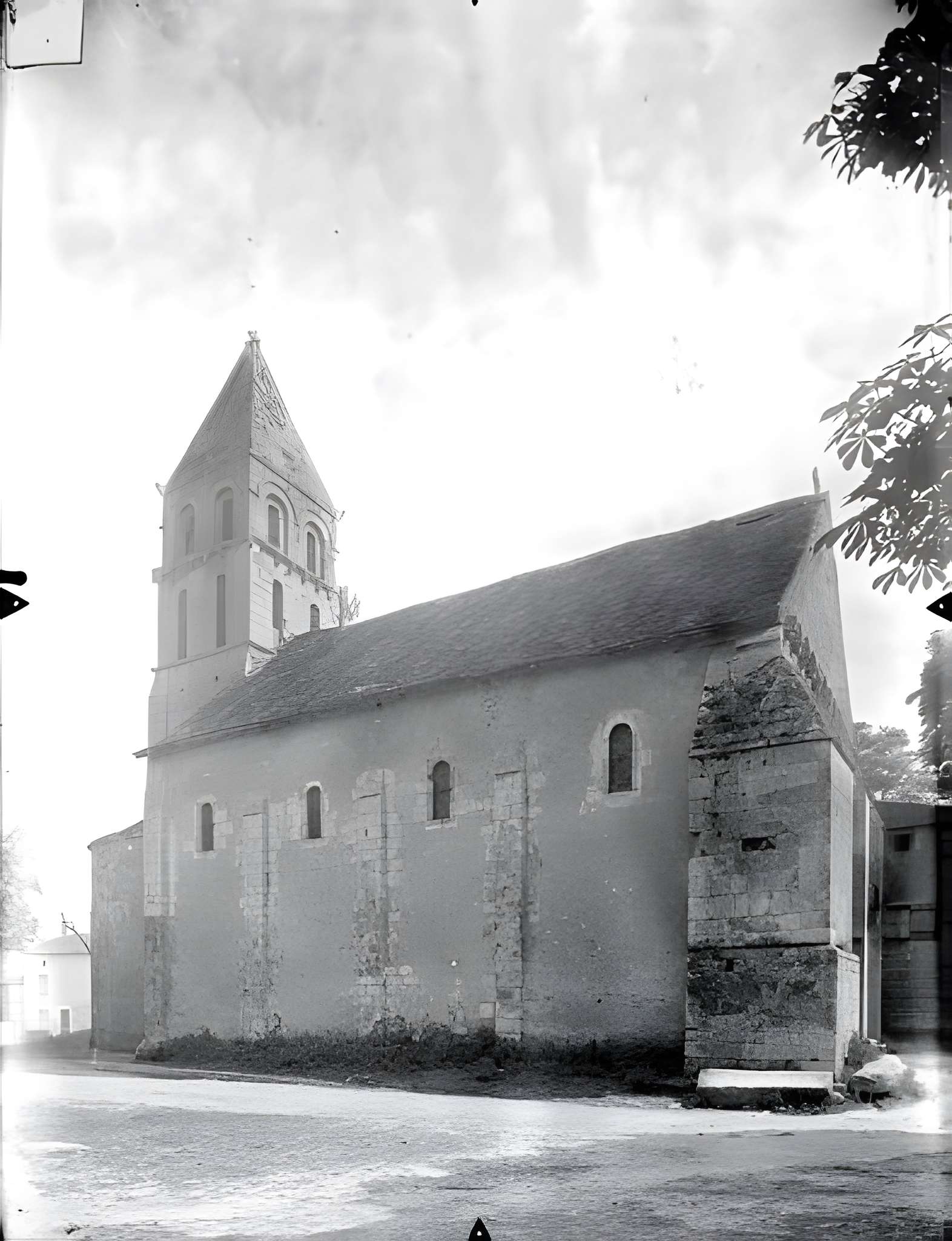 Église Saint-Gervais-et-Saint-Protais de Civaux