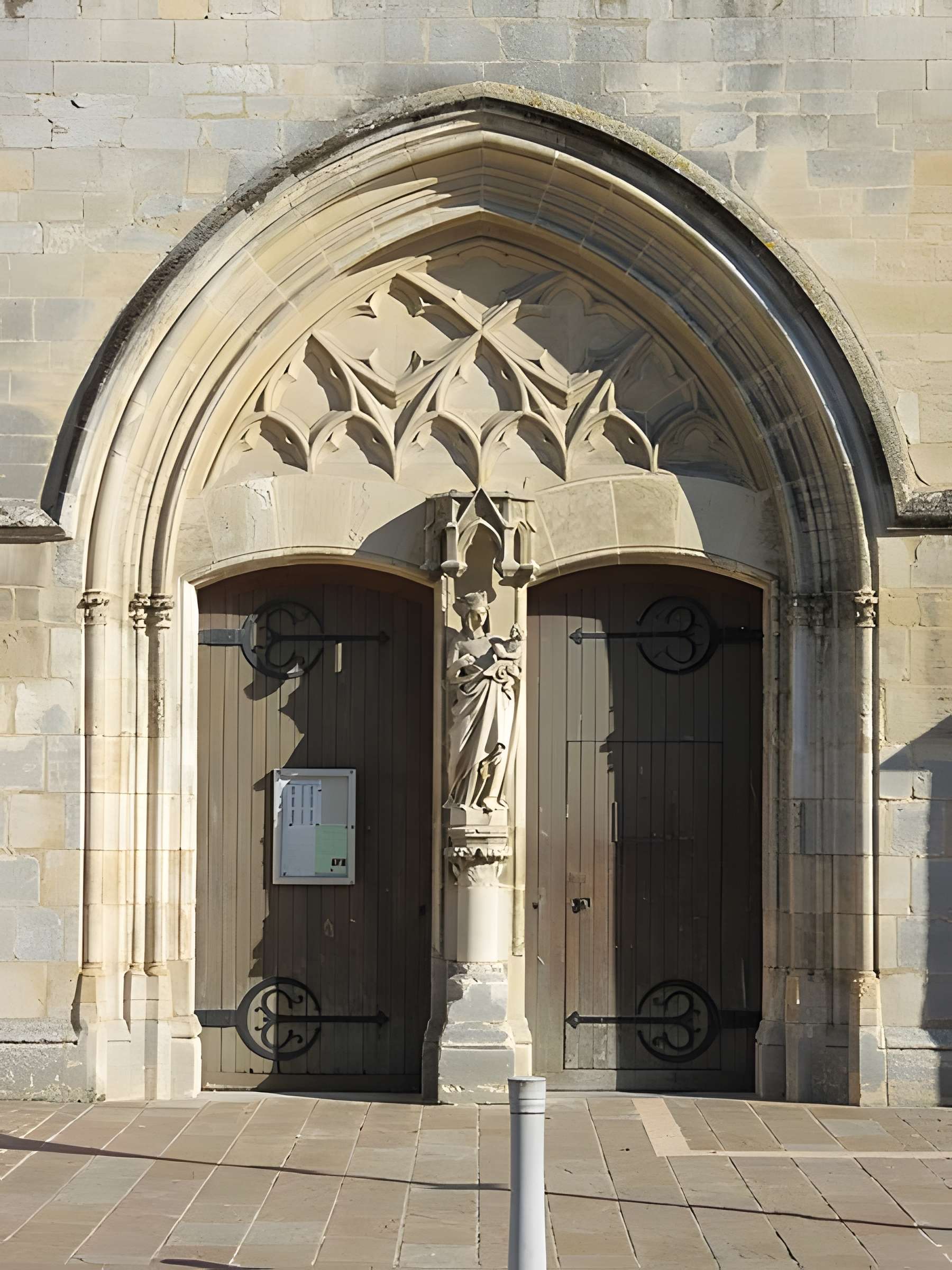 Église Saint-Gervais-Saint-Protais d'Étrépagny