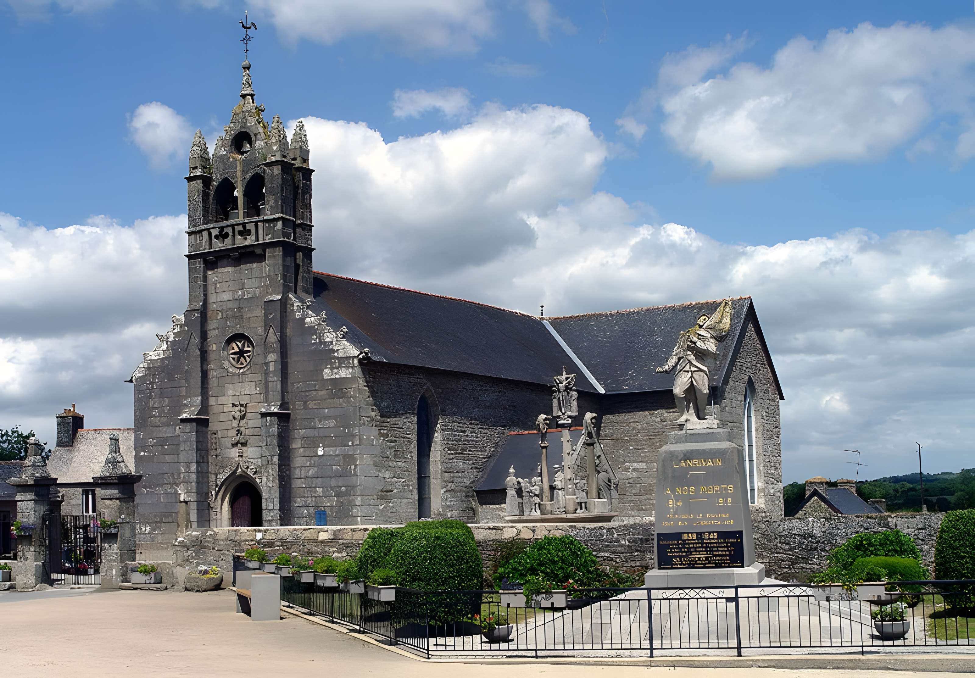 Église Saint-Grégoire de Lanrivain 