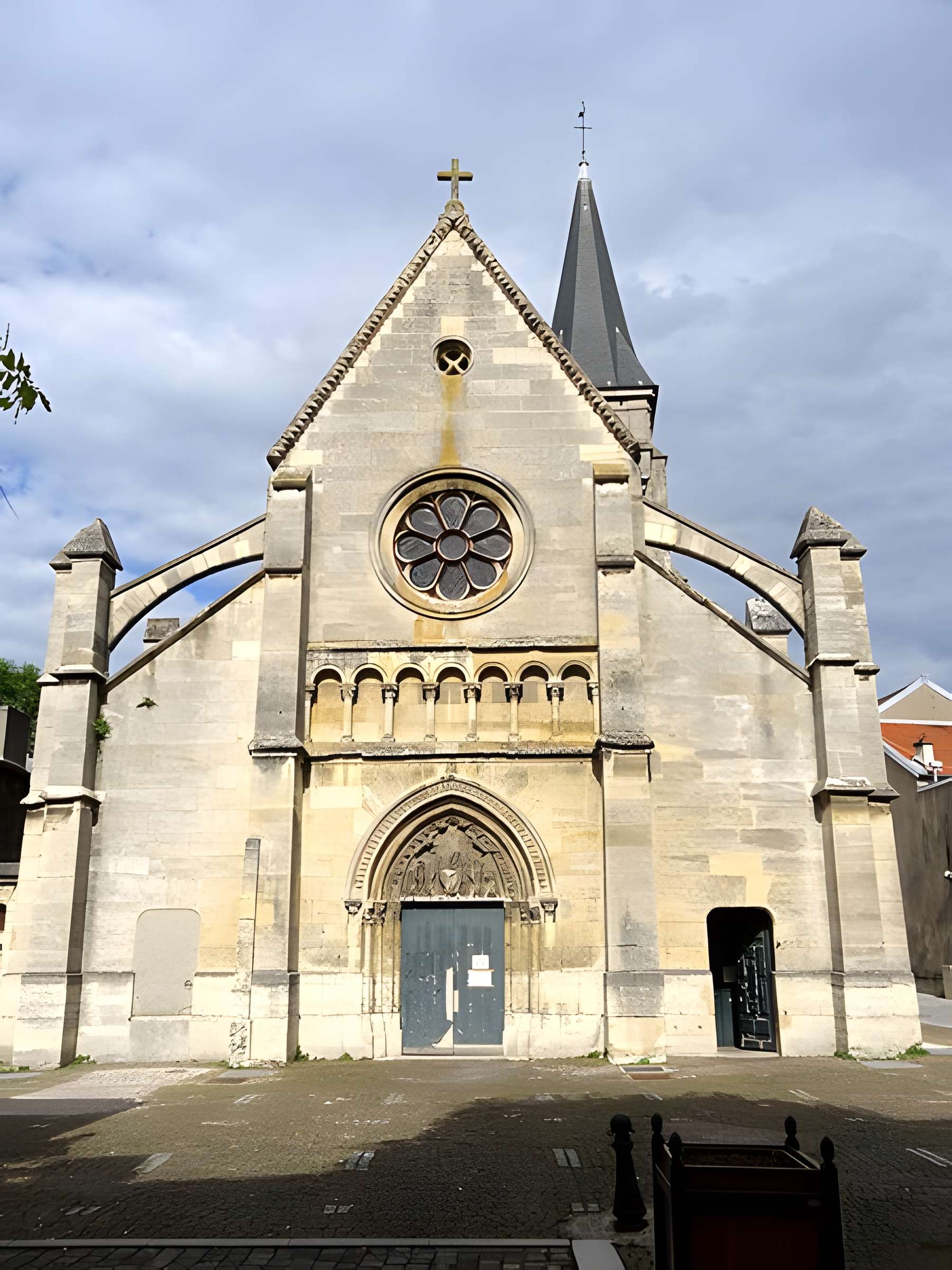 Église Saint-Hermeland de Bagneux