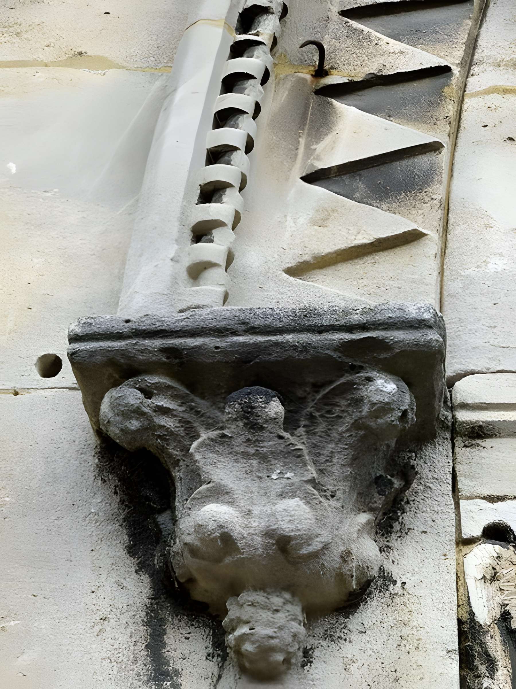 Église Saint-Hermeland de Bagneux