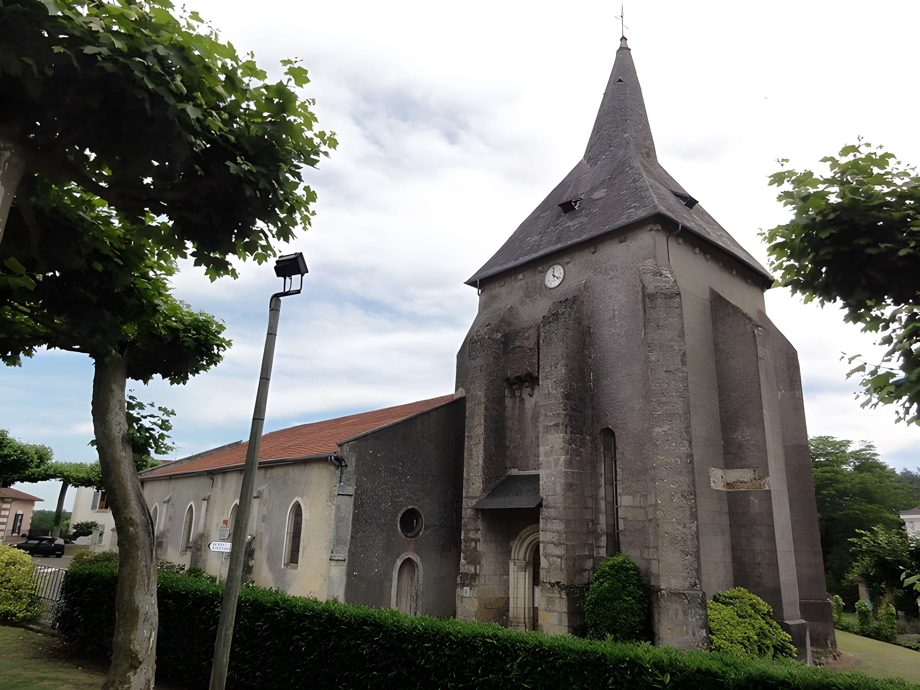 Église Saint-Hilaire de Lesperon dans les Landes 