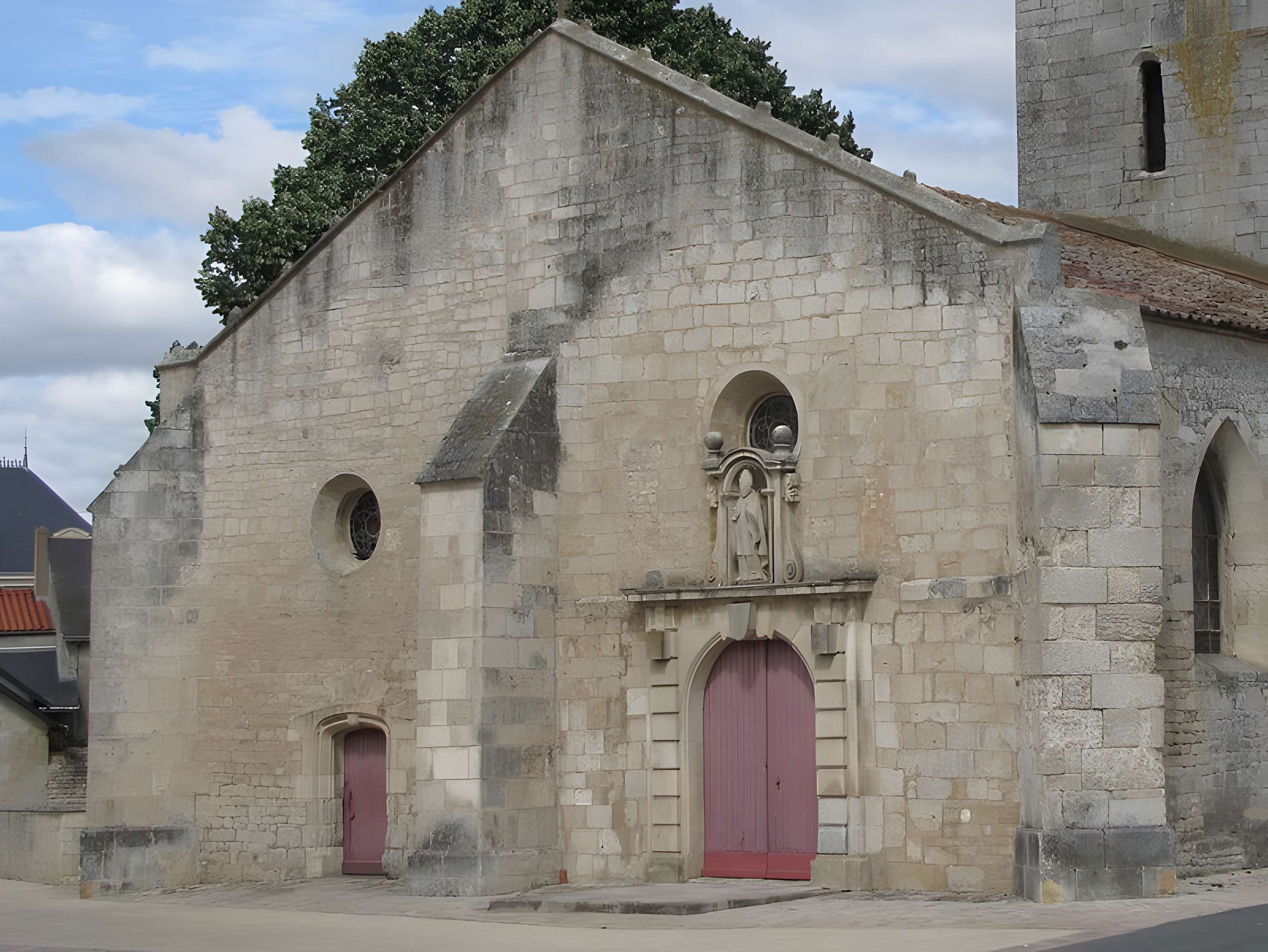 Église Saint-Hilaire de Nalliers 