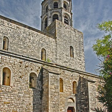 Église Saint-Michel de La Garde-Adhémar