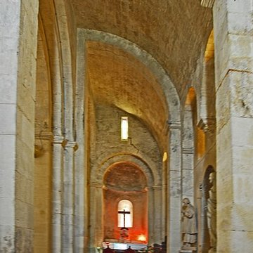 Église Saint-Michel de La Garde-Adhémar