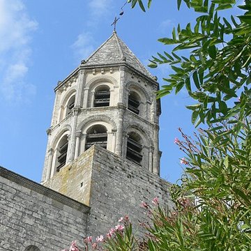 Église Saint-Michel de La Garde-Adhémar