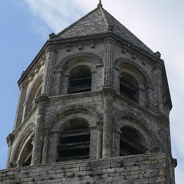 Église Saint-Michel de La Garde-Adhémar