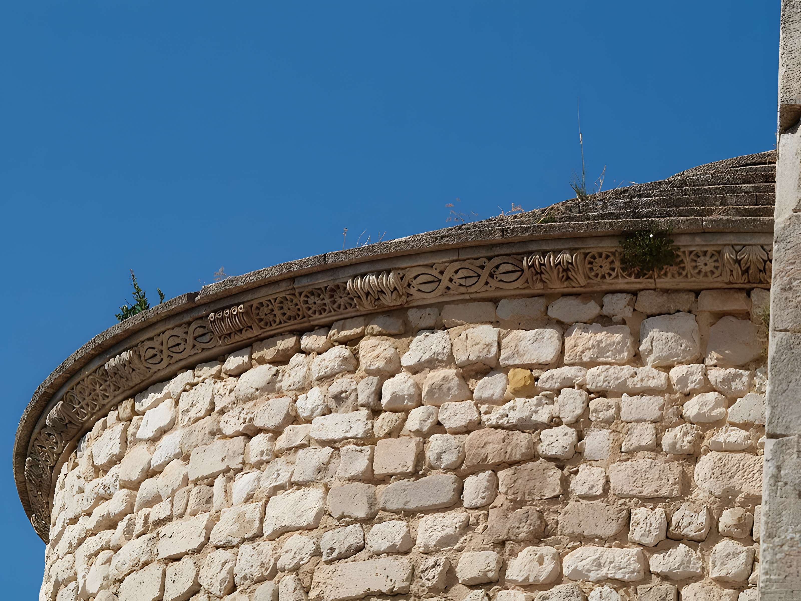 Église Saint-Michel de La Garde-Adhémar