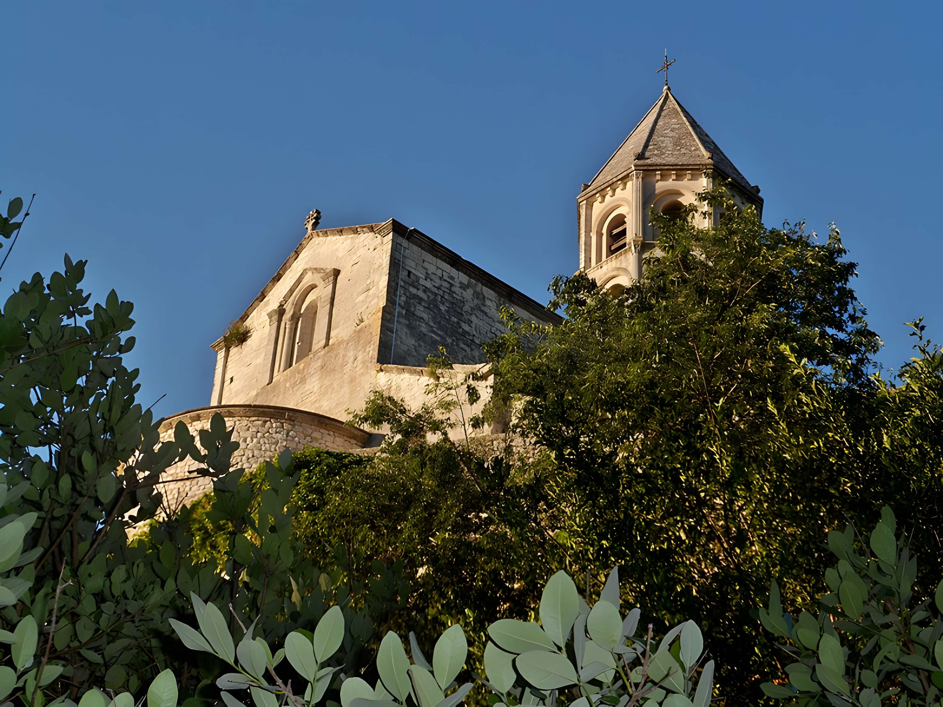 Église Saint-Michel de La Garde-Adhémar