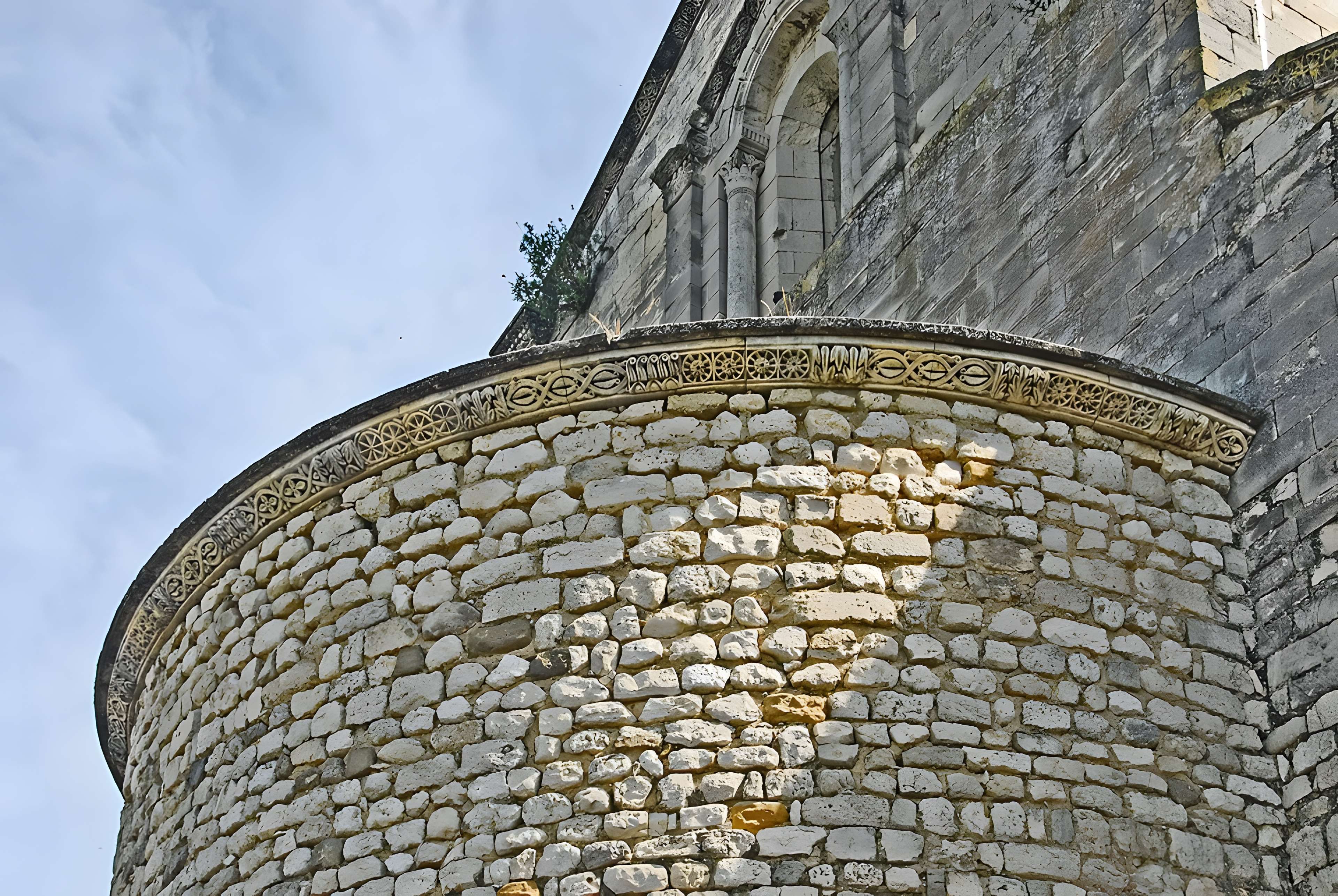 Église Saint-Michel de La Garde-Adhémar