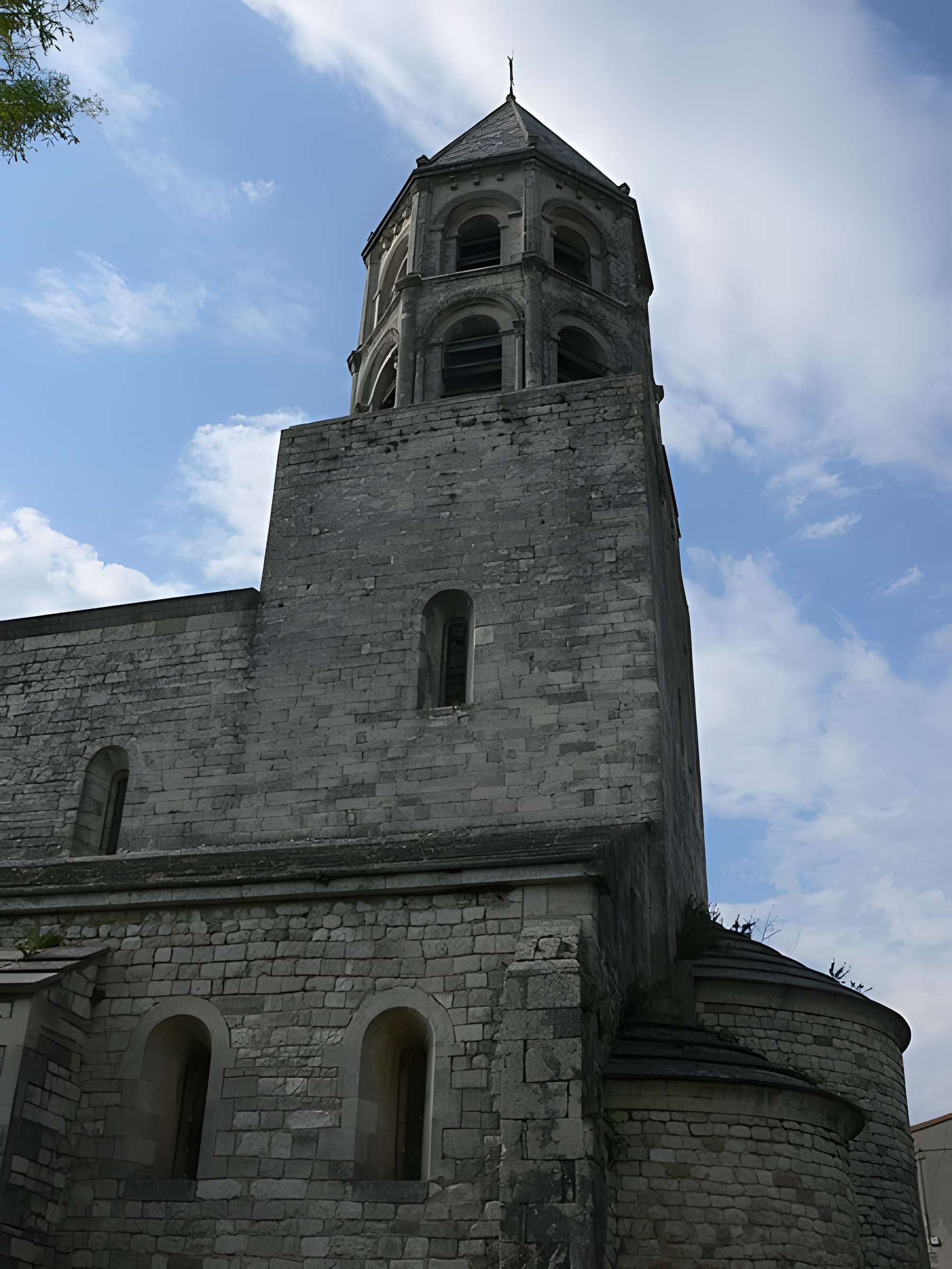Église Saint-Michel de La Garde-Adhémar
