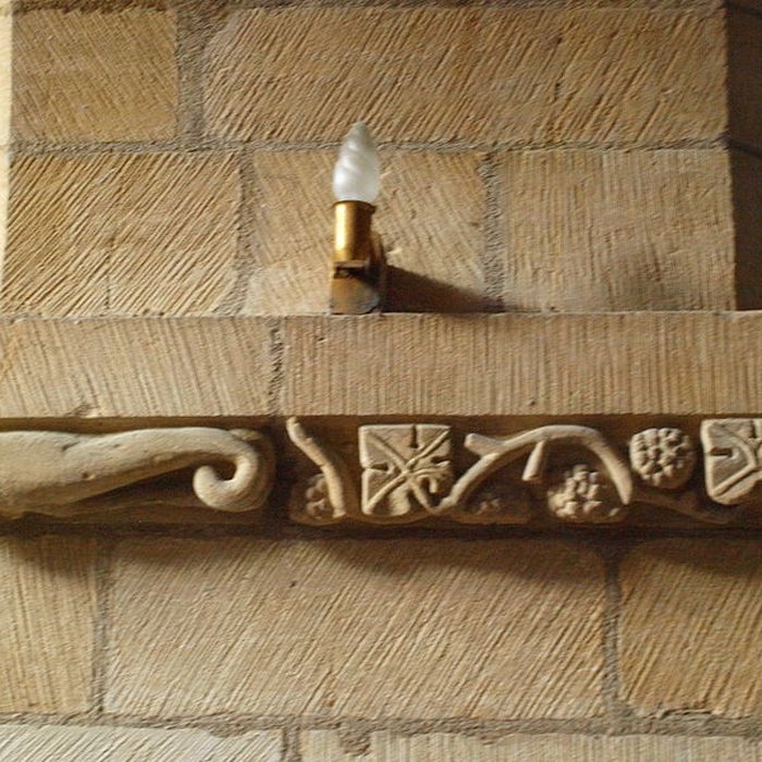 Photo de Église Saint-Jacques du Chesne et croix