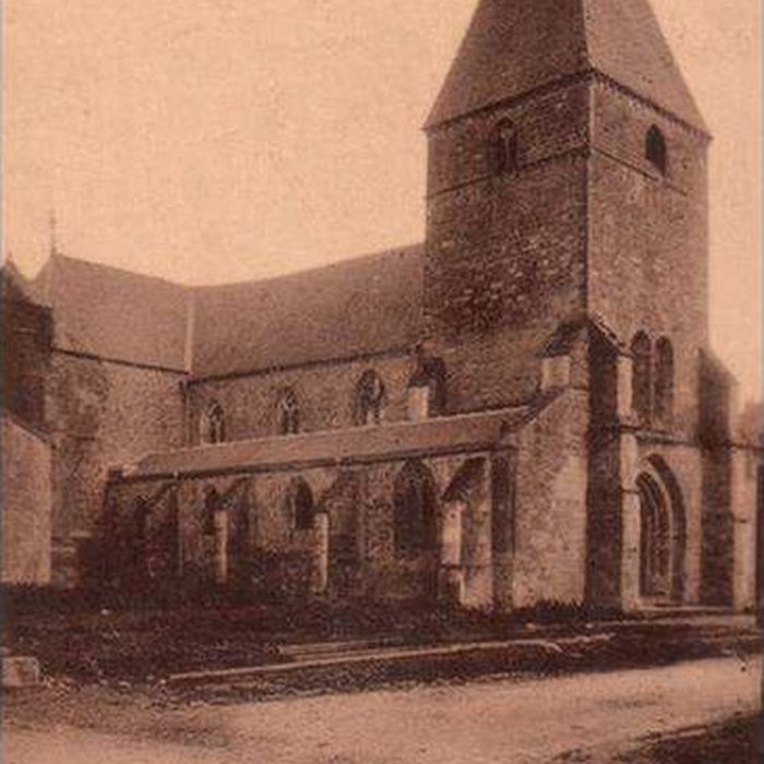 Photo de Église Saint-Jacques du Chesne et croix