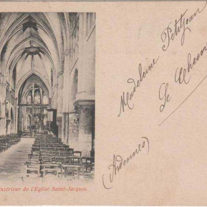 Photo de Église Saint-Jacques du Chesne et croix