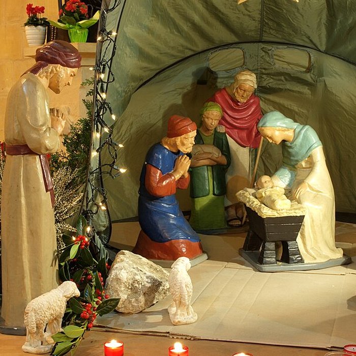 Photo de Église Saint-Jacques du Chesne et croix