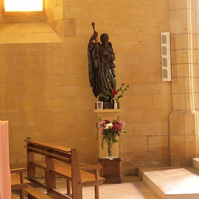 Photo de Église Saint-Jacques du Chesne et croix