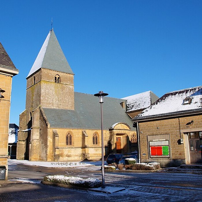Photo de Église Saint-Jacques du Chesne et croix
