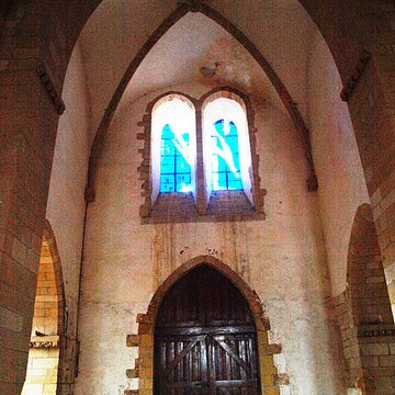 Église Saint-Jacques du Chesne et croix