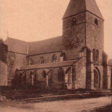 Église Saint-Jacques du Chesne et croix