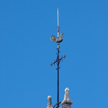 Église Saint-Jacques du Chesne et croix