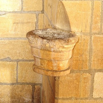 Église Saint-Jacques du Chesne et croix