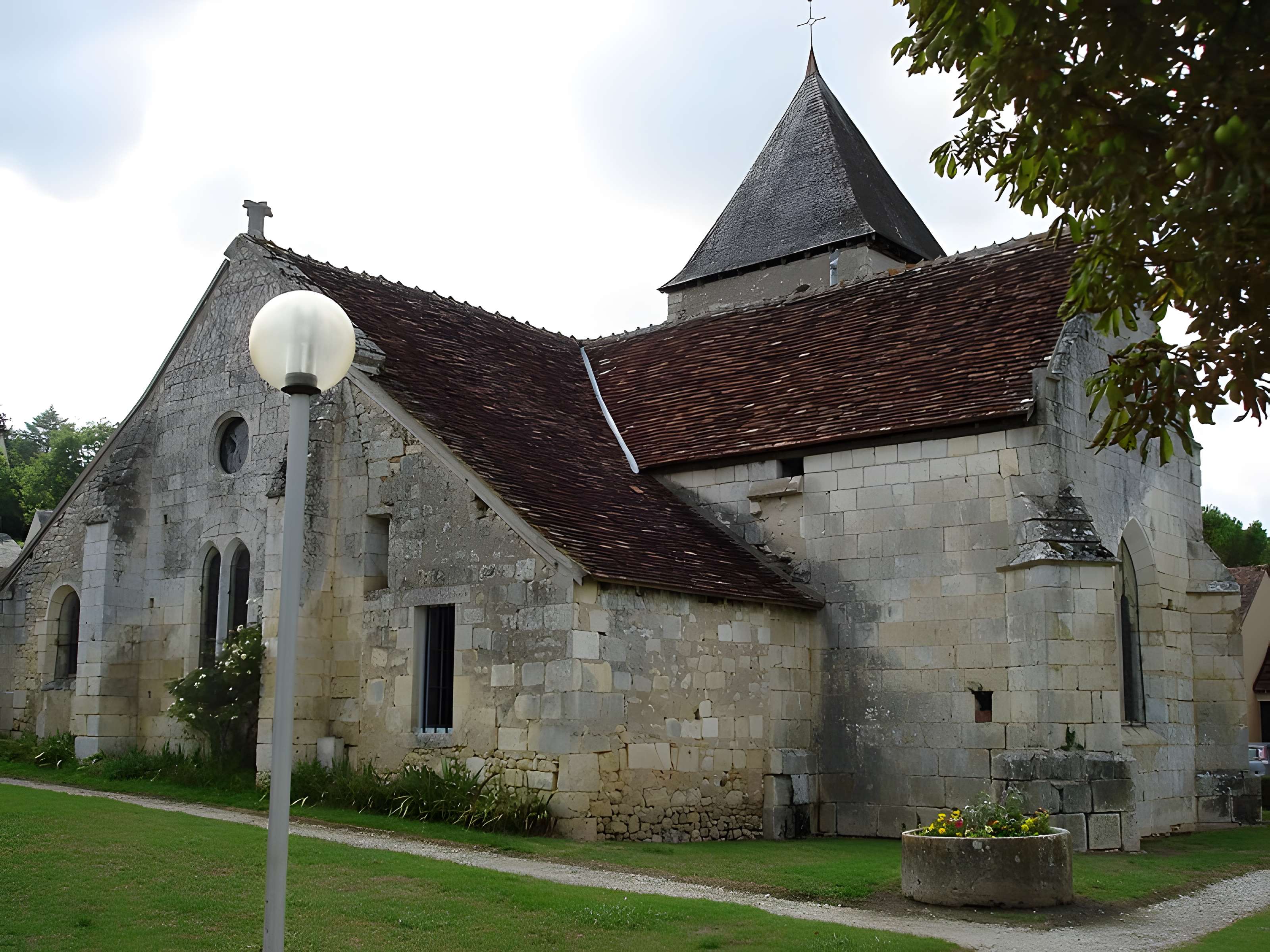 Église Saint-Jean de Lurais