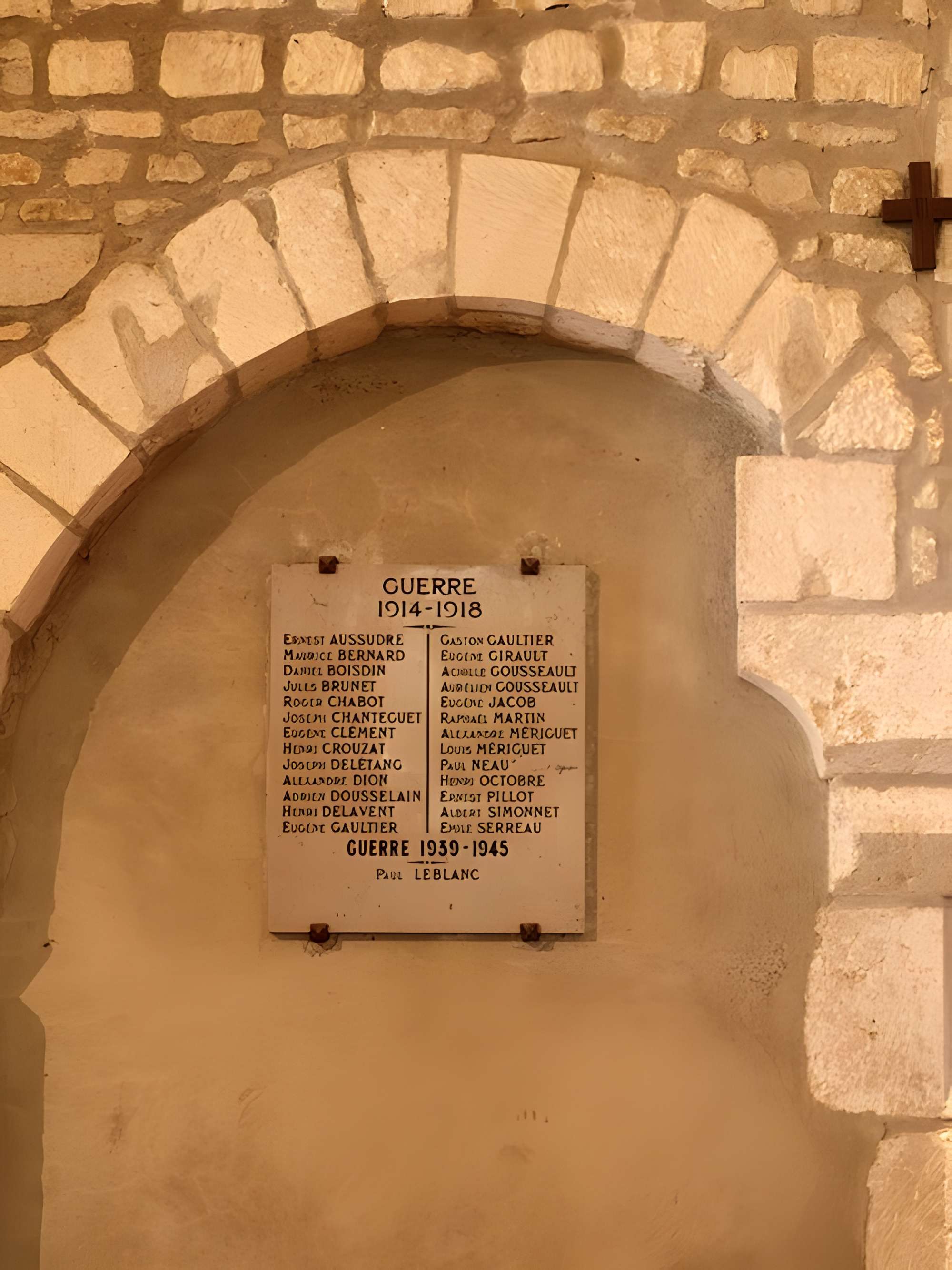 Église Saint-Jean de Lurais