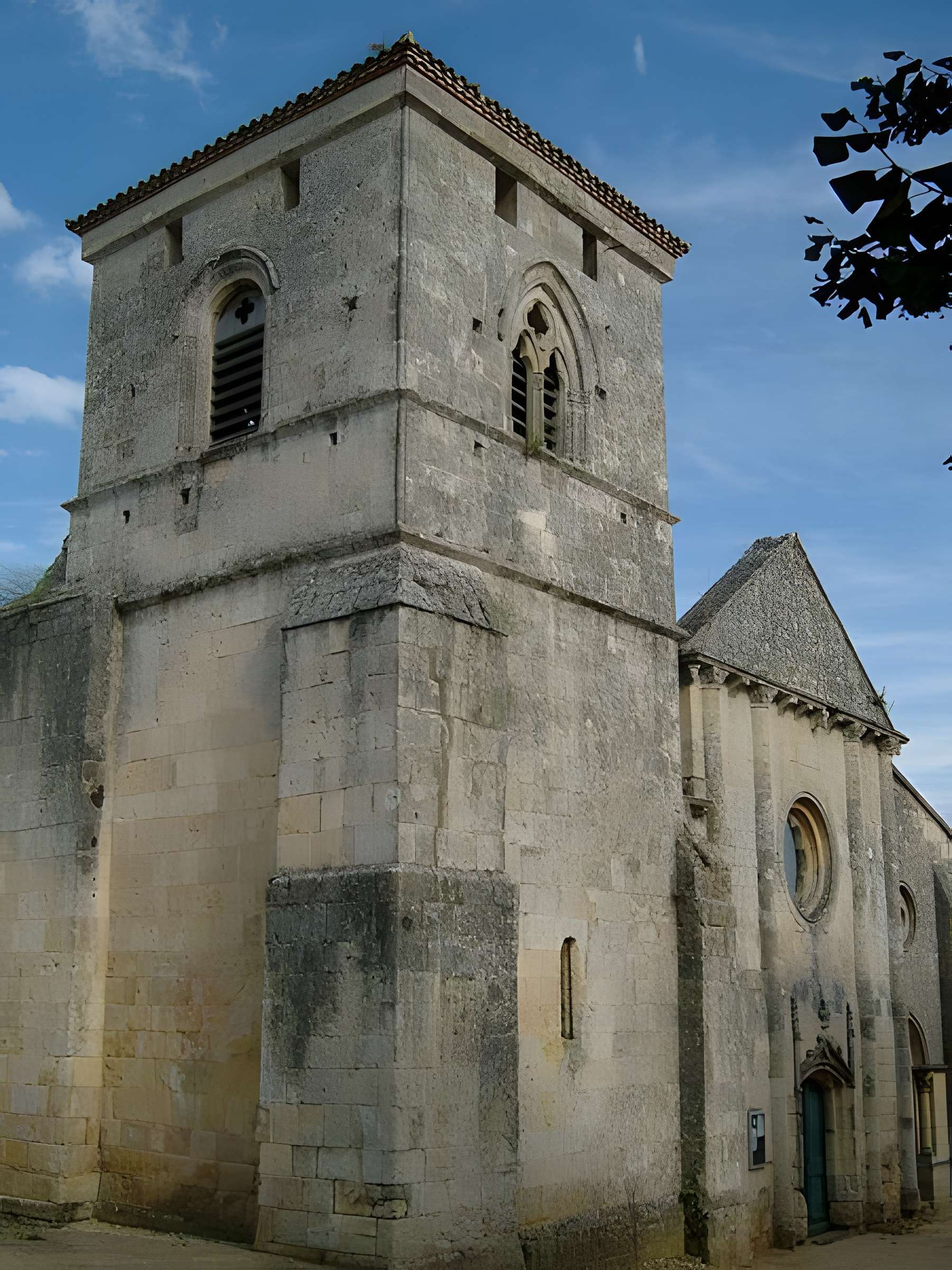 Église Saint-Jean de Saint-Ciers-de-Canesse 