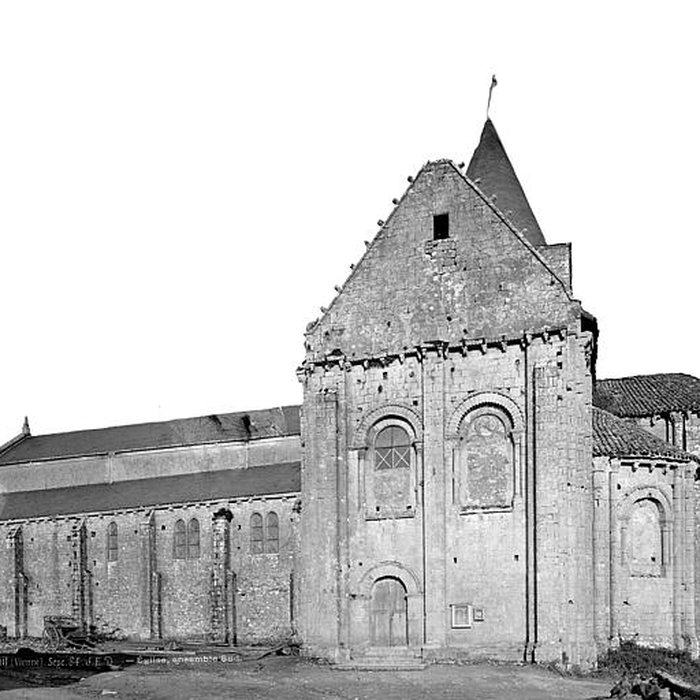 Photo de Église Saint-Jean-Baptiste de Jazeneuil