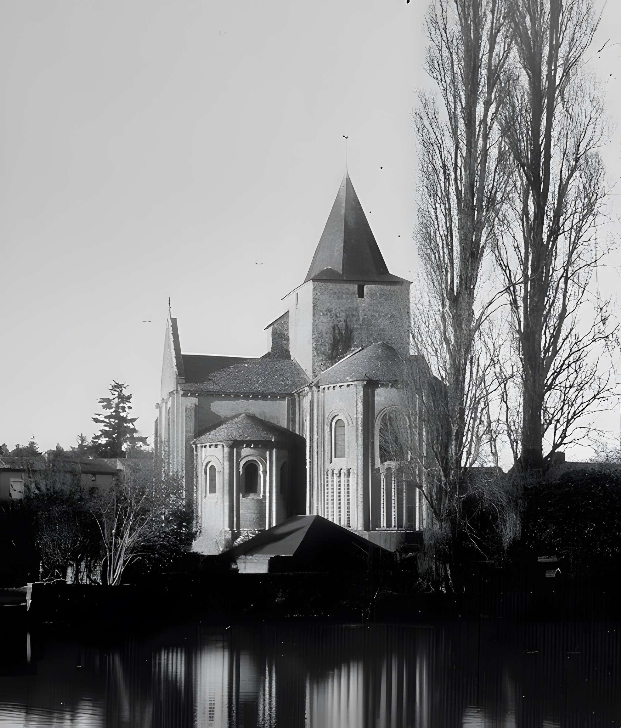 Église Saint-Jean-Baptiste de Jazeneuil