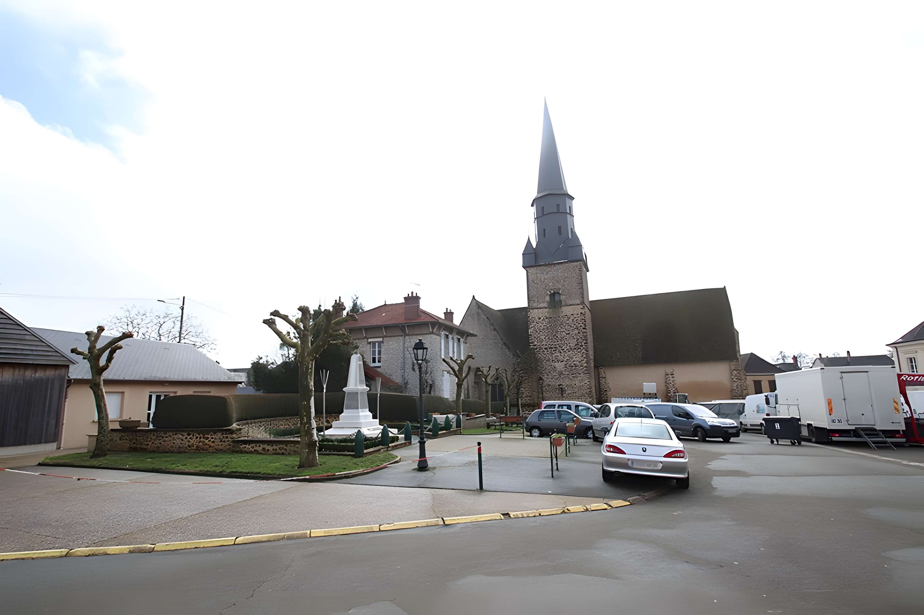 Église Saint-Jean-Baptiste de La Bazoche-Gouet